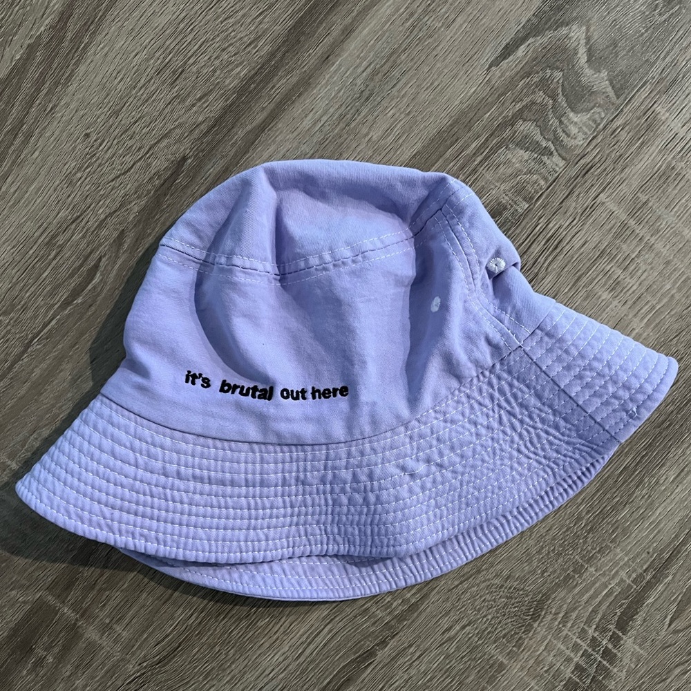 Olivia Rodrigo Brutal bucket hat